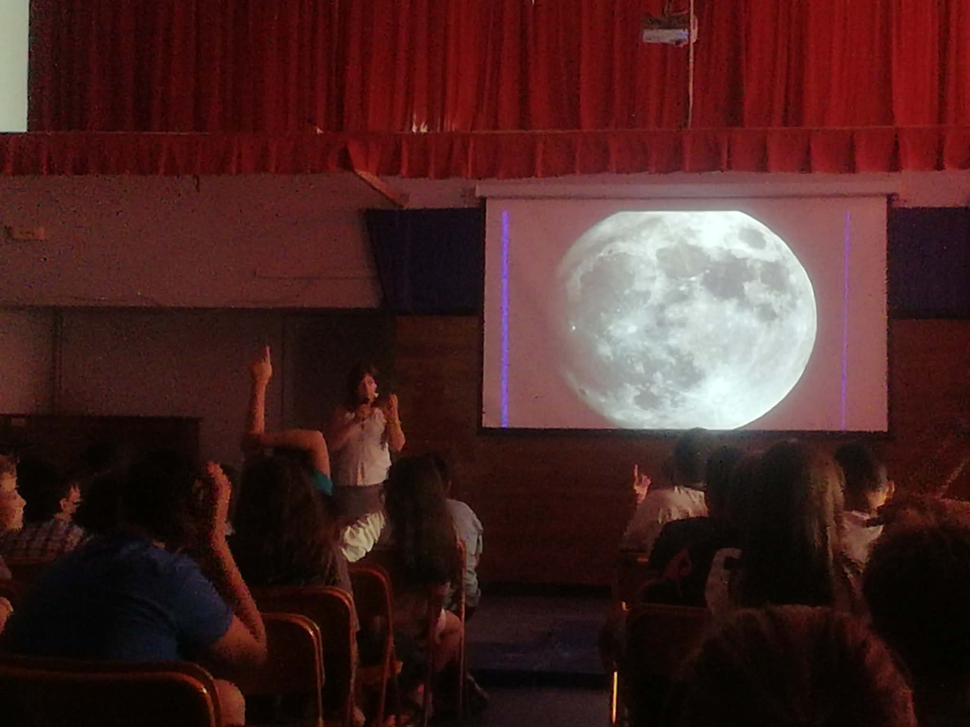15ο Δημοτικό Σχολείο Μυτιλήνης. Διαστημικές Αποστολές. Ομιλήτρια η Δρ Μεταλληνού από το Εθνικό Αστεροσκοπείο Αθηνών, καλεσμένη του συλλόγου μας. 21/9/2026